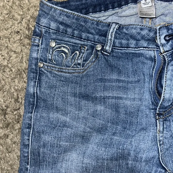 Cache - Picture 3 of 5